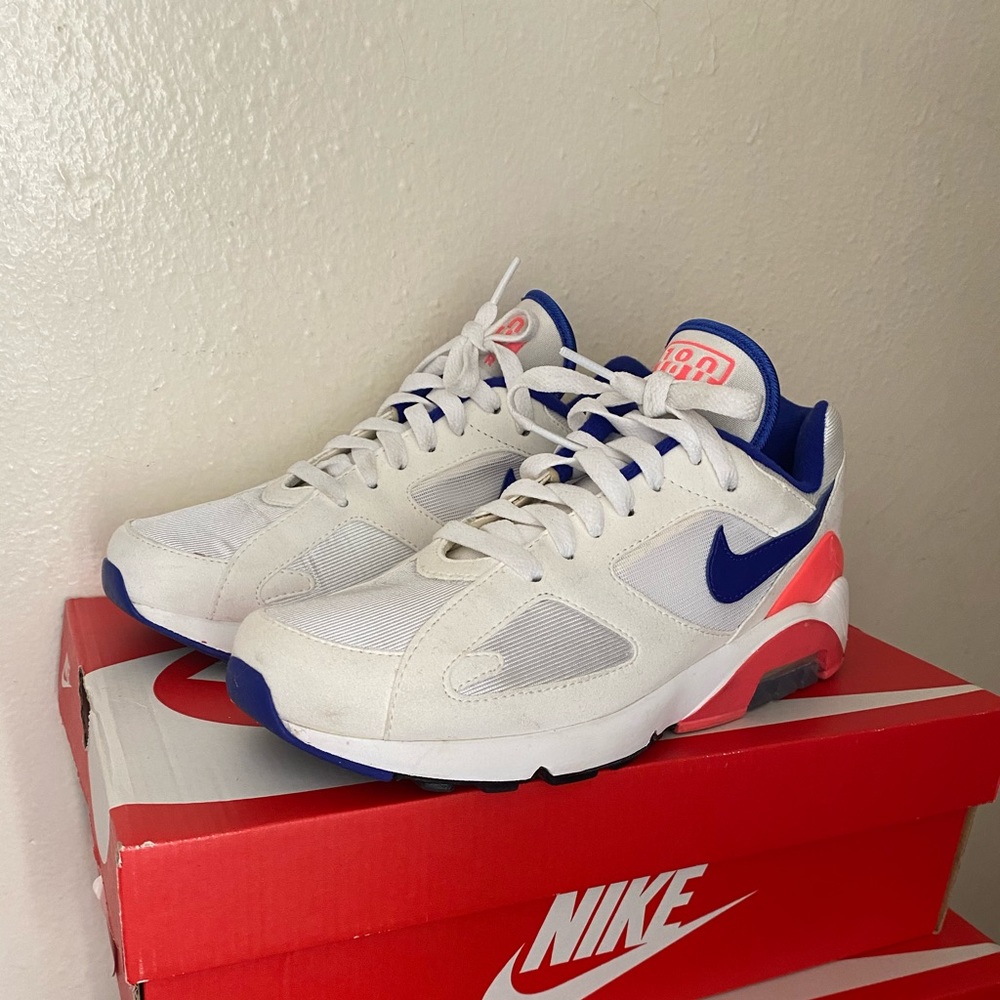 Women’s Nike Airmax 180